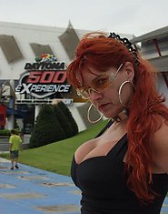 Amateur mature housewives and Milfs!